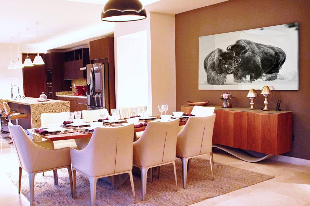 BISON PHOTOGRAPHY PRINT IN DINING ROOM